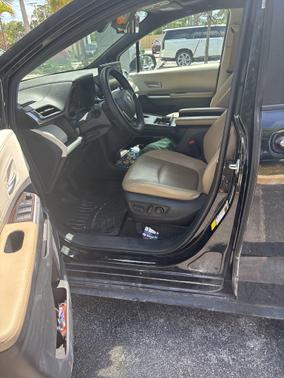 Midnight Black Metallic 2021 Toyota Sienna XLE 8 Passenger