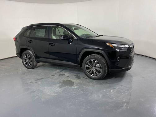 2025 Toyota RAV4 Hybrid XLE Premium
