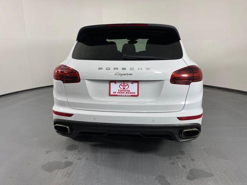 2018 Porsche Cayenne Platinum Edition