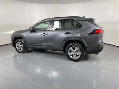 2022 Toyota RAV4 Hybrid LE