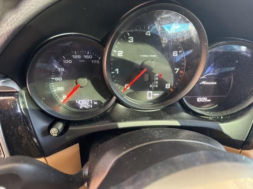 2018 Porsche Macan Base