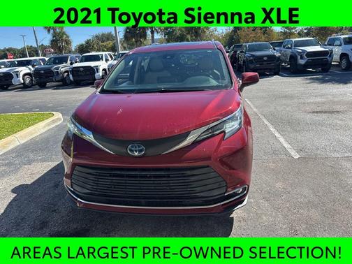 2021 Toyota Sienna XLE 8 Passenger