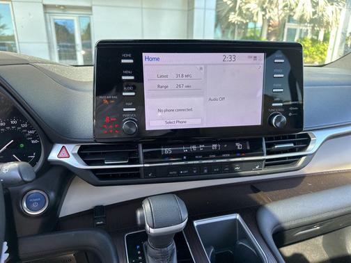 2021 Toyota Sienna XLE 8 Passenger