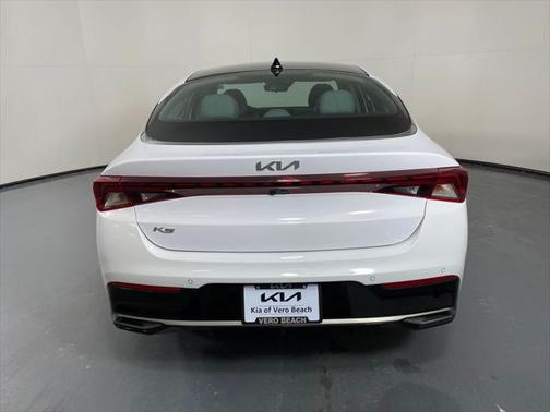 2022 Kia K5 EX