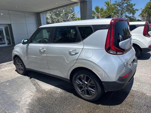 Sparkling Silver 2021 Kia Soul S
