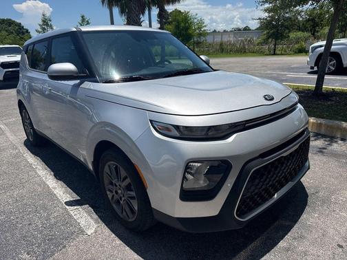 Sparkling Silver 2021 Kia Soul S