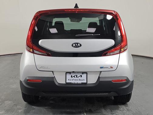 Sparkling Silver 2021 Kia Soul S
