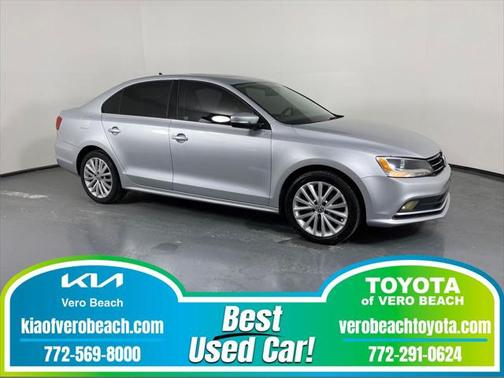2015 Volkswagen Jetta Auto SE w/Connectivity/Navigation
