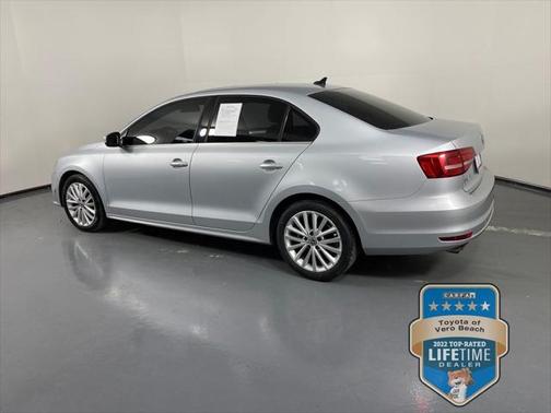 2015 Volkswagen Jetta Auto SE w/Connectivity/Navigation