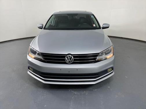 2015 Volkswagen Jetta Auto SE w/Connectivity/Navigation
