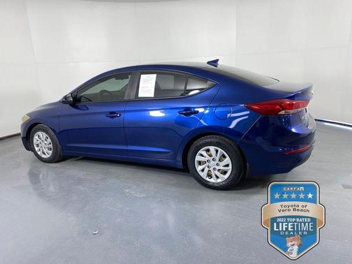 2018 Hyundai ELANTRA SE