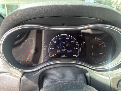 Brilliant Black Crystal Pearlcoat 2016 Jeep Grand Cherokee Limited