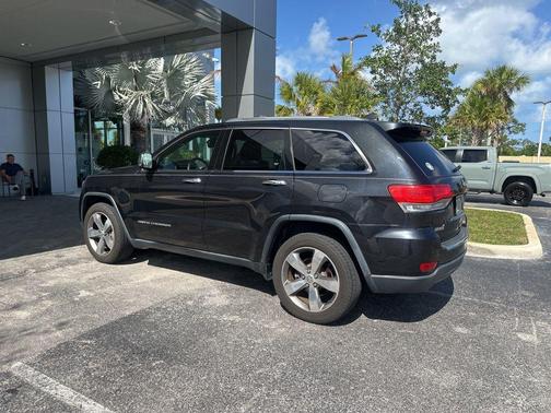 Brilliant Black Crystal Pearlcoat 2016 Jeep Grand Cherokee Limited