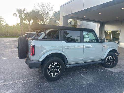 Cactus 2022 Ford Bronco Outer Banks