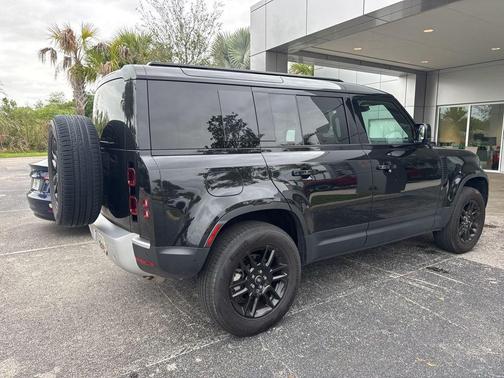 2025 Land Rover Defender 110 P300