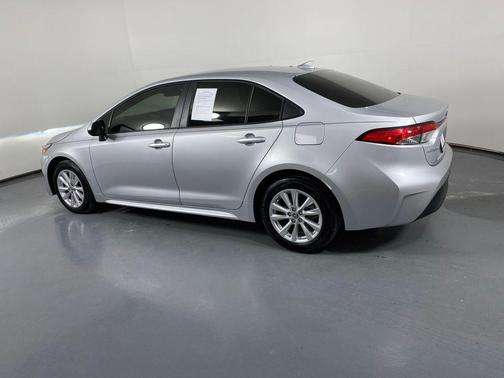 2024 Toyota Corolla Hybrid SE