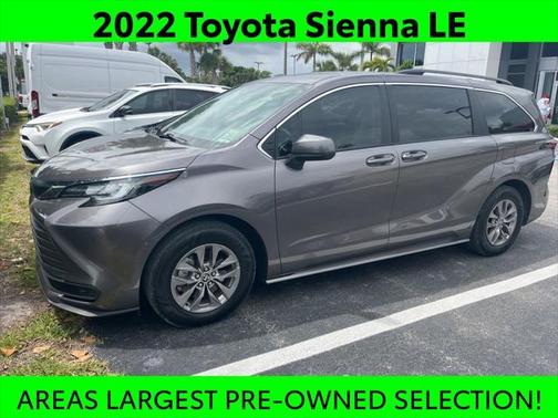2022 Toyota Sienna LE