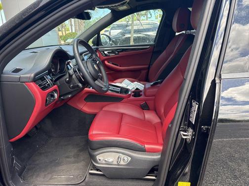 Black 2023 Porsche Macan Macan