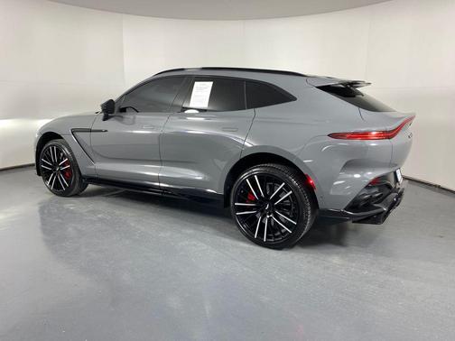 2024 Aston Martin DBX 707
