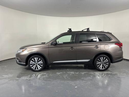 Quartz Brown Metallic 2019 Mitsubishi Outlander ES