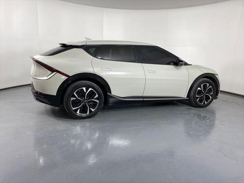 2022 Kia EV6 Wind