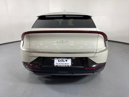 2022 Kia EV6 Wind