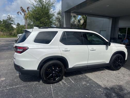 Platinum White Pearl 2025 Honda Pilot Black Edition