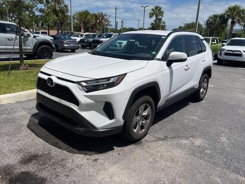 2022 Toyota RAV4 XLE
