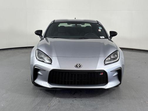 2025 Toyota GR86 Base