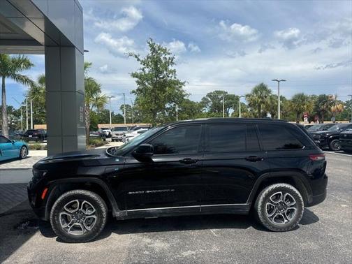 2022 Jeep Grand Cherokee 4xe Trailhawk