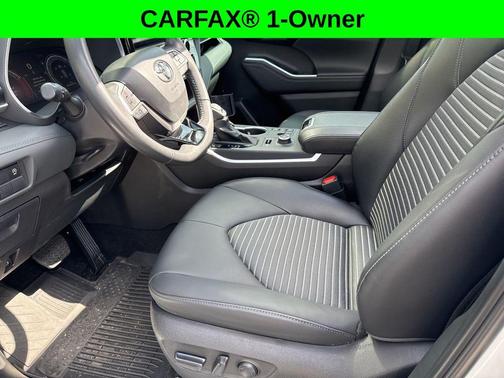 2025 Toyota Highlander XSE