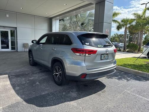2019 Toyota Highlander LE I4