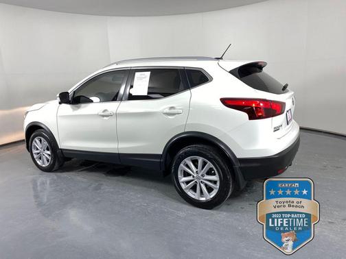 2017 Nissan Rogue Sport SV
