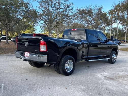 2020 RAM 3500 Tradesman Crew Cab 4x4 8' Box