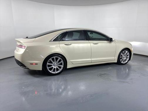 2016 Lincoln MKZ Hybrid Base