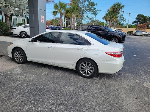 2016 Toyota Camry XLE