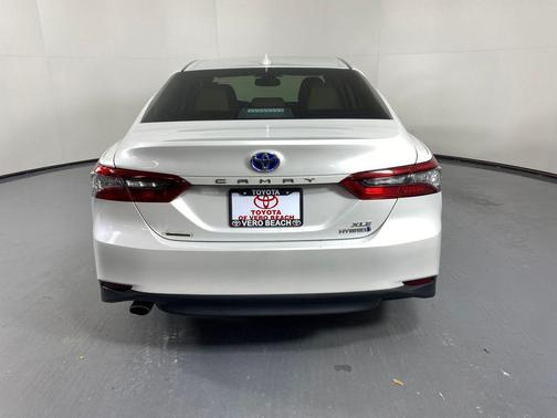 2024 Toyota Camry Hybrid XLE