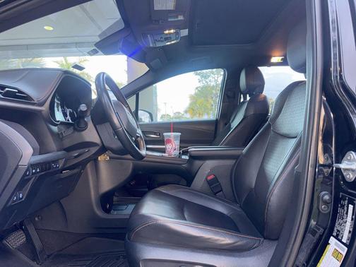 2021 Toyota Sienna XSE 7 Passenger