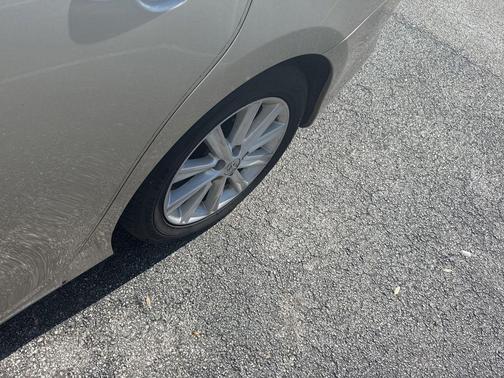 2014 Toyota Camry Hybrid XLE