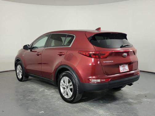 Hyper Red 2017 Kia Sportage LX