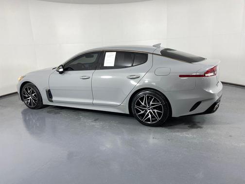 2022 Kia Stinger GT-Line