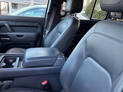 2023 Land Rover Defender 110 Carpathian Edition