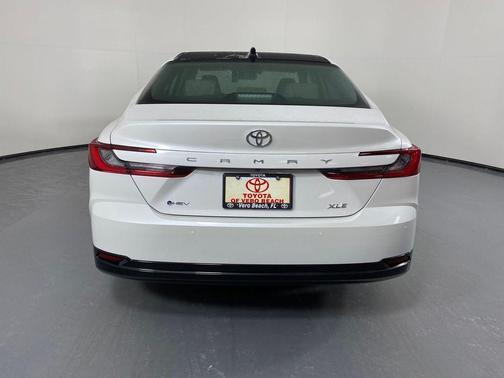 2025 Toyota Camry XLE