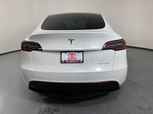 2023 Tesla Model Y Long Range Dual Motor All-Wheel Drive