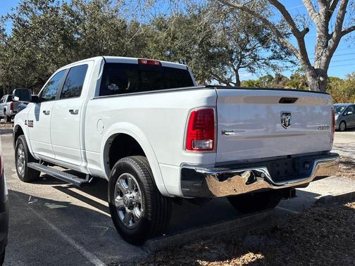 2017 RAM 3500 Laramie Crew Cab 4x4 6'4' Box
