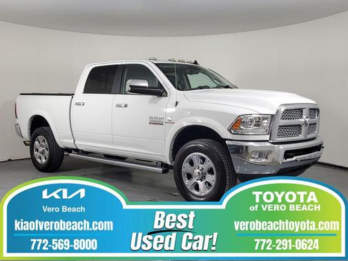 2017 RAM 3500 Laramie Crew Cab 4x4 6'4' Box