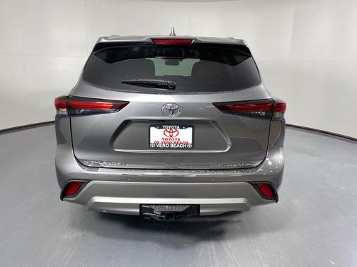 2026 Toyota Highlander Platinum