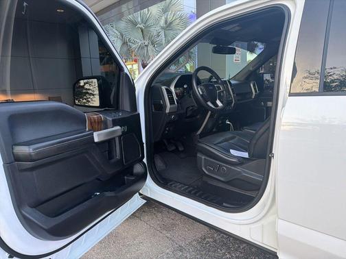 Oxford White 2018 Ford F-150 Lariat
