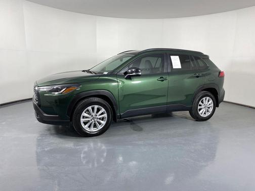 2025 Toyota Corolla Cross LE