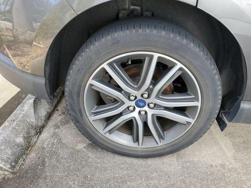2020 Ford Edge Titanium